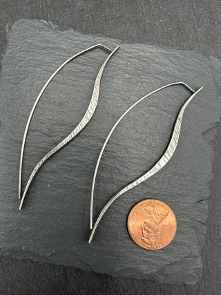 Curvy Wire Earrings