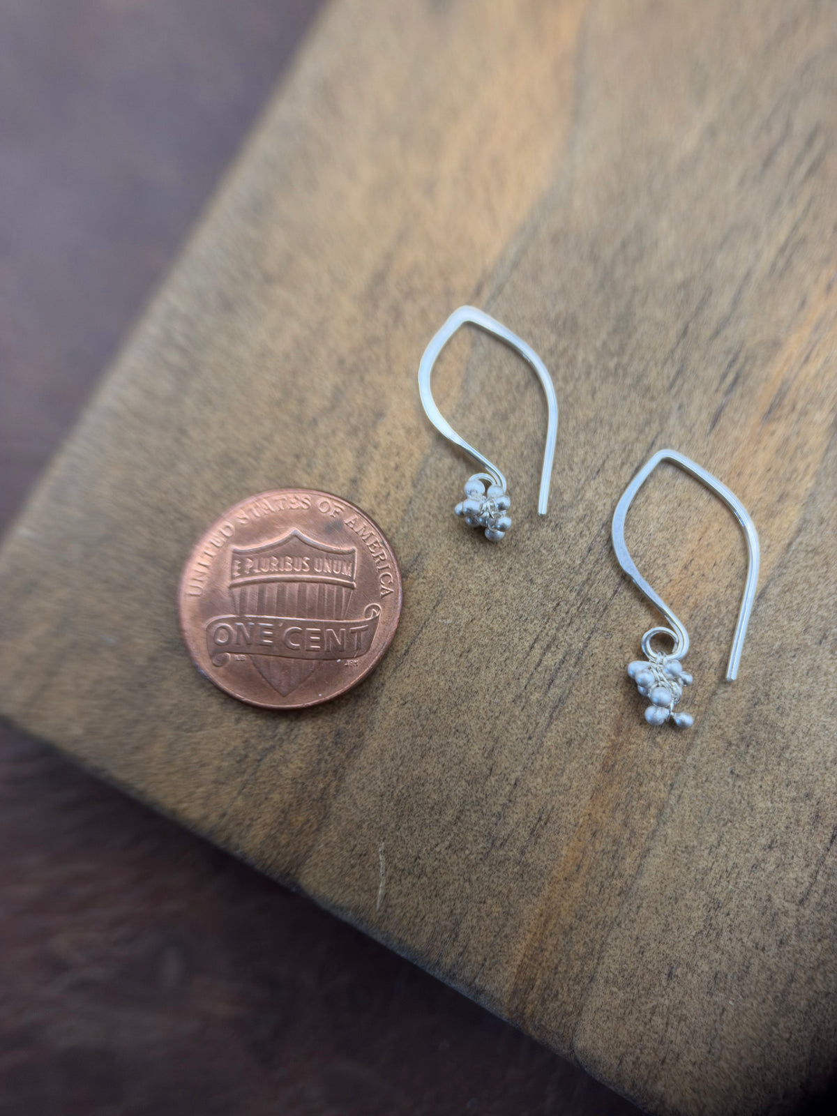 Mini Wisteria Caviar Earrings - SS