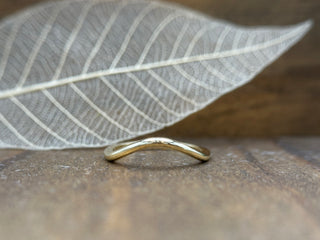 14k Contour Band