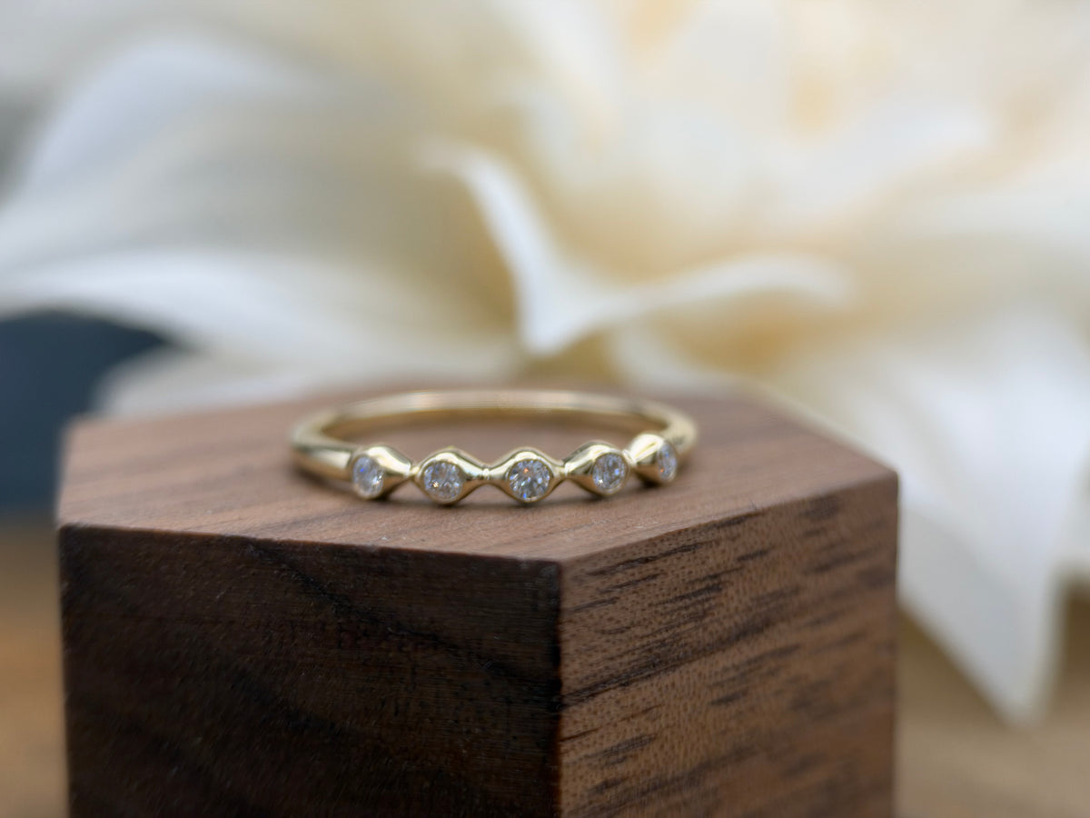 Dew Drop Diamond Band