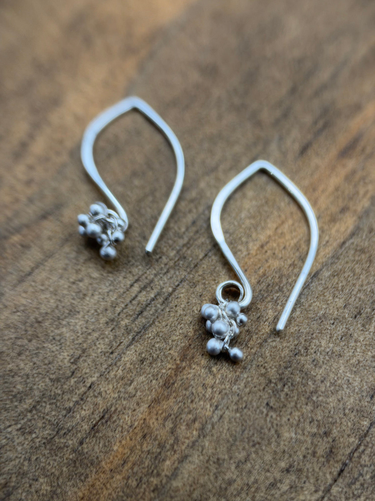 Mini Wisteria Caviar Earrings - SS