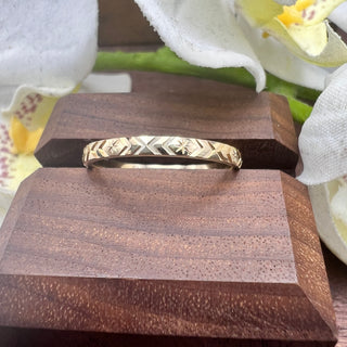 Engraved Geometric Band