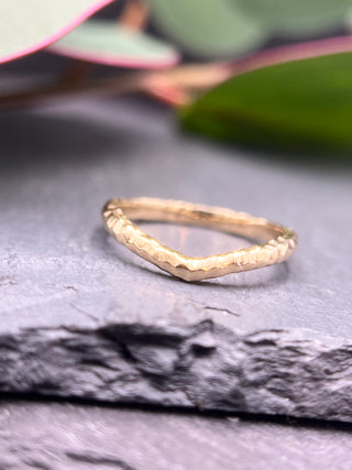 Hammered Contour Band