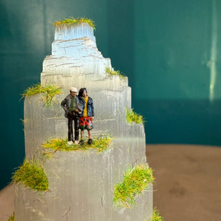 Selenite Crystal Diorama - 2 Figures: Dapper