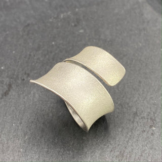 Silver Ribbon Ring